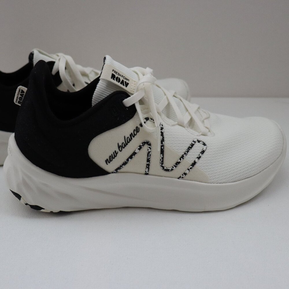 New Balance Womens Freshfoam Roav V2 White and Black athletic Sneaker